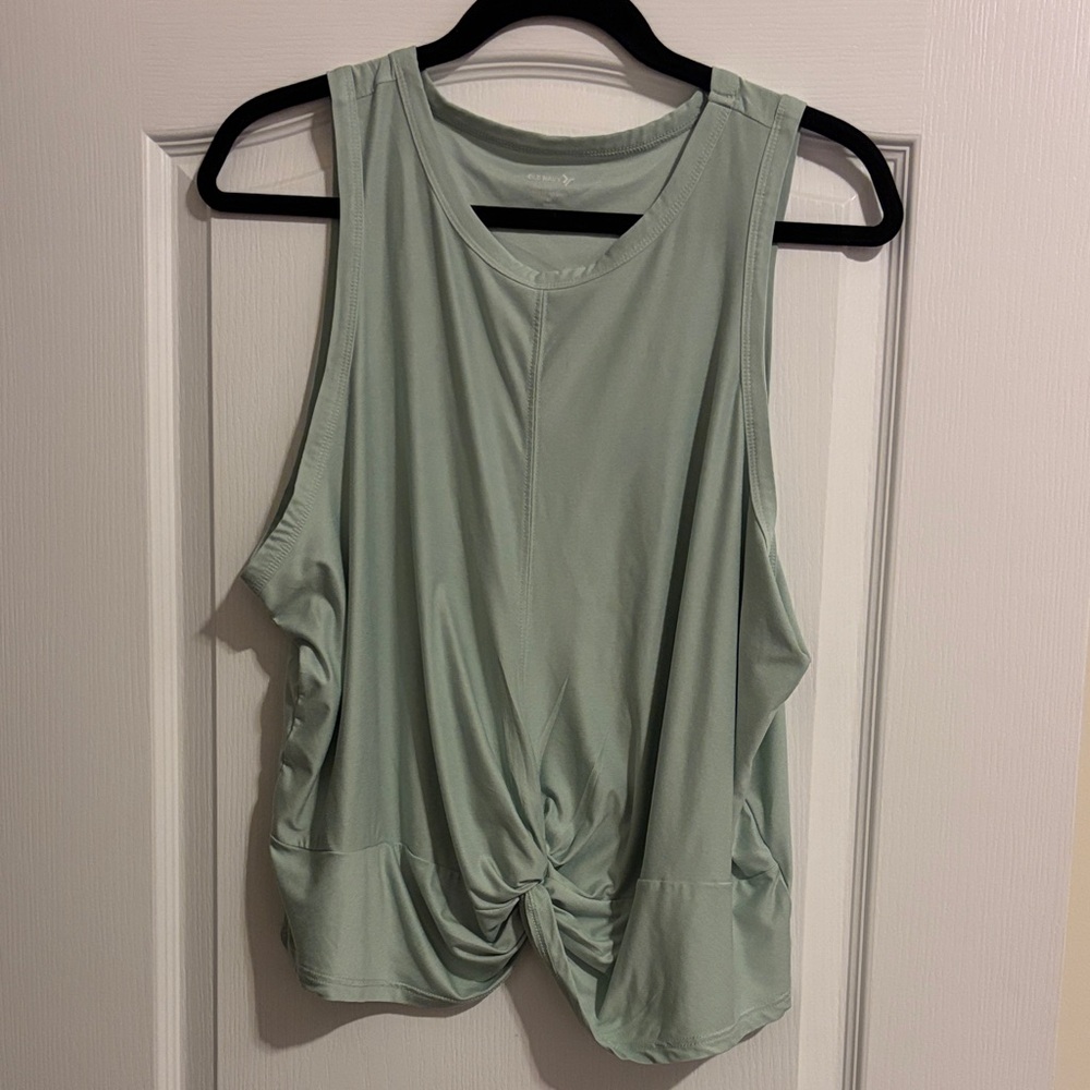 Bundle of Old Navy Athletic Tank Tops XXL Tall - 2XL